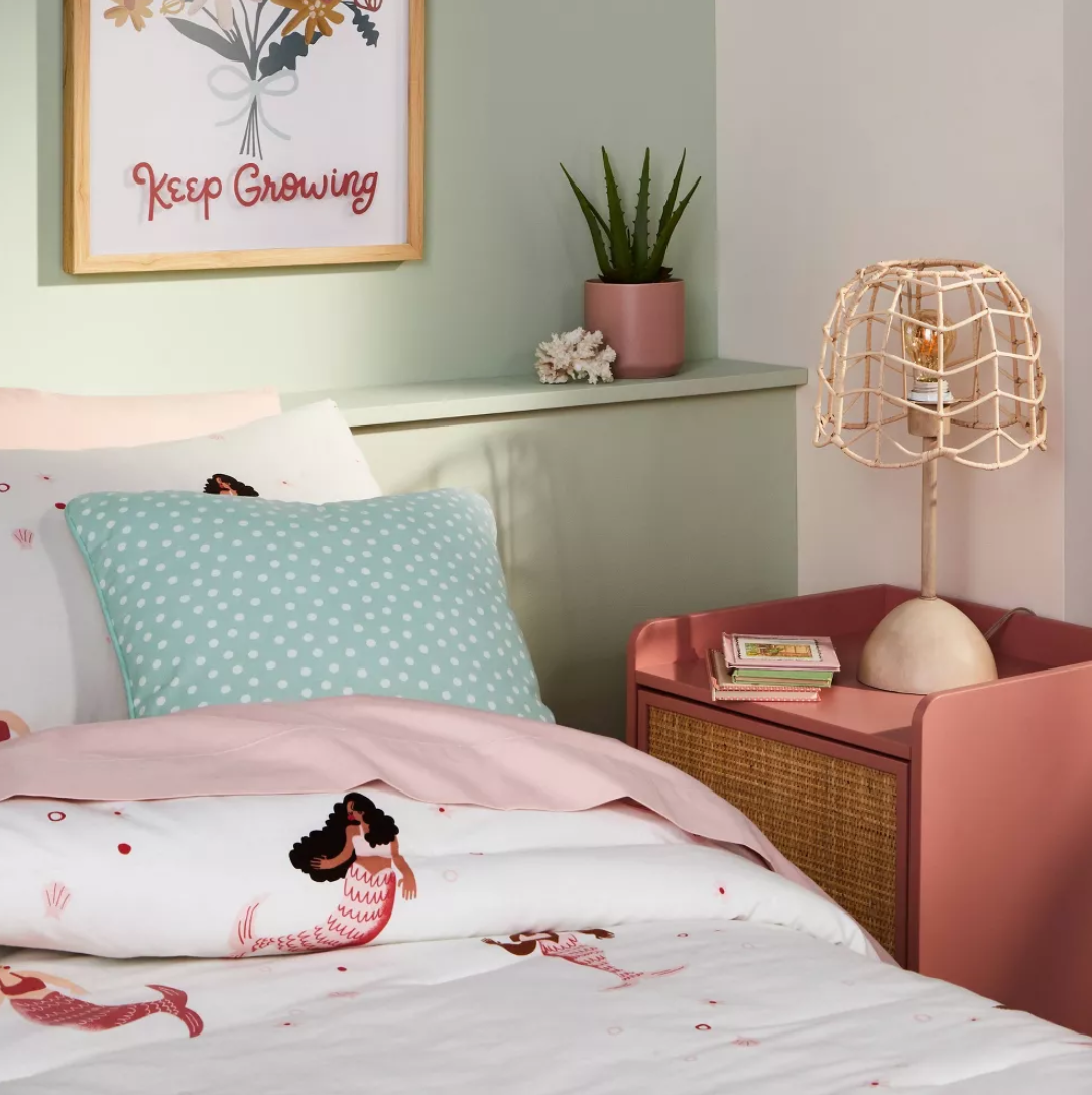 Pillowfort 2024 table lamp